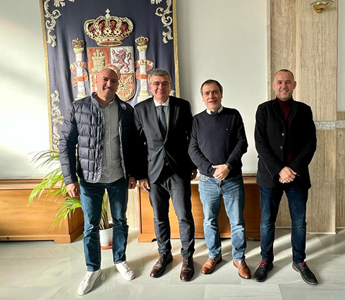 Mariano Hoya se reúne con el delegado del Gobierno en Ceuta