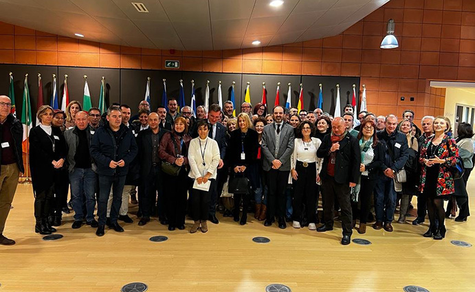 Una delegación de UGT FICA participa en la visita institucional de UGT al Parlamento Europeo y al CESE