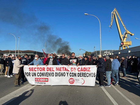 Miles de manifestantes exigen en Cádiz y Algeciras un convenio del metal sin pérdida de poder adquisitivo