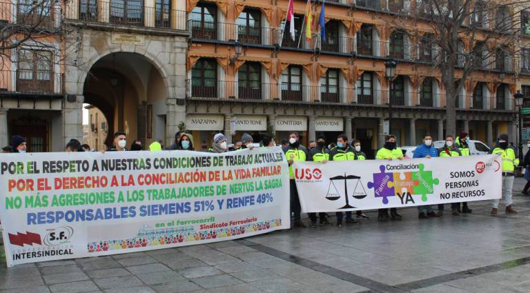 Los trabajadores de Nertus se concentran en Toledo para protestar por el cambio en sus condiciones laborales