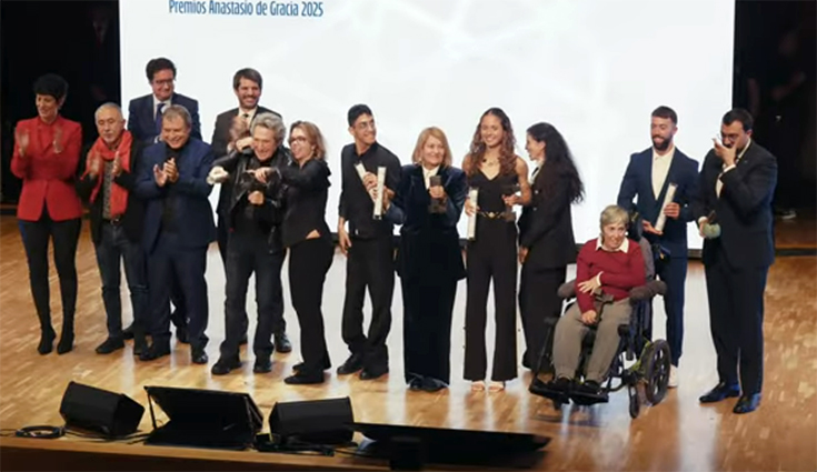 021225 Premiados escenario