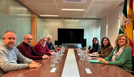UGT FICA Andalucía analiza con la Consejería de Empleo los planes de formación para los nuevos proyectos industriales