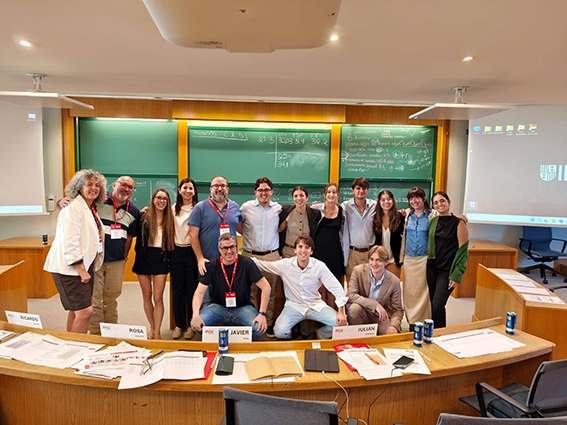 010626 UGT FICA y alumnos IESE School 1