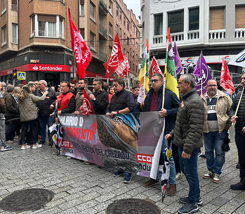 Concentración en Arnedo en protesta por el bloqueo en la negociación del Convenio de Industrias del Calzado
